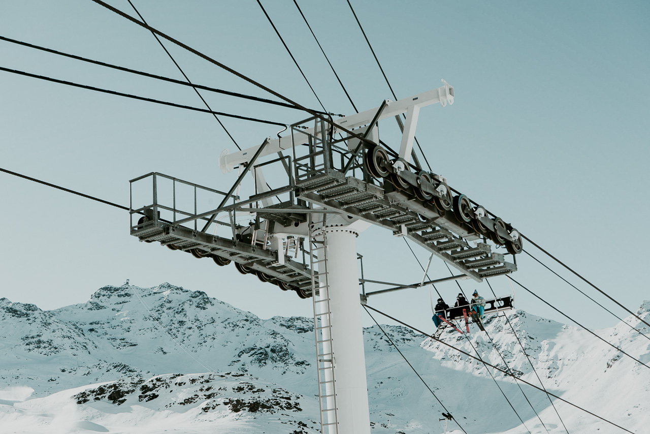 Weekend dans la jolie station de ski de Savoie, Val Thorens ! Au programme, initiation snowboard, hors piste et découverte de l'Ucpa, le centre de vacances - Kallisteha, voyages et vérités